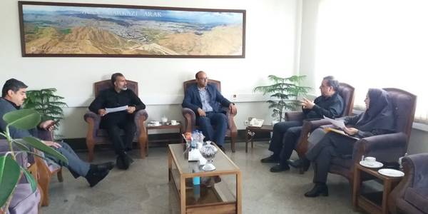 جلسه بررسی وتعیین تکلیف واحدهای تملیکی به ریاست میرزاخانی معاون هماهنگی امور اقتصادی وتوسعه منطقه ای وبا حضورمدیران مربوطه برگزار شد.
در این جلسه در خصوص تعیین تکلیف واحدهای تملیکی بانکها با دو هدف افزایش نوان مالی بانکها در ارائه تسهیلات وبکار گیری ظرفیتهای معطل مانده تصمیم گیری شد.
همچنین تاکید شد با تشکیل گارگروهی مرتبط با موضوع مذکور موارد فوق بصورت مستمر پیگیری وگزارش شود.
دوشنبه۱۴۰۲-۰۵-۰۹