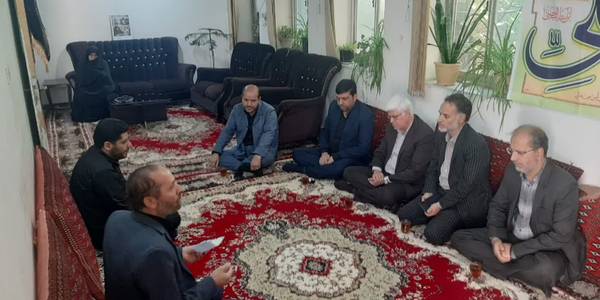 💠  دیدار فرمانداراراک  با خانواده شهیدان  والامقام سجادی در روستای مرزیجران
