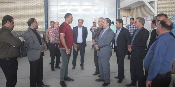 معاون هماهنگی امور اقتصادی استانداری مرکزی از شهرک صنعتی قورچی باشی بازدید کرد