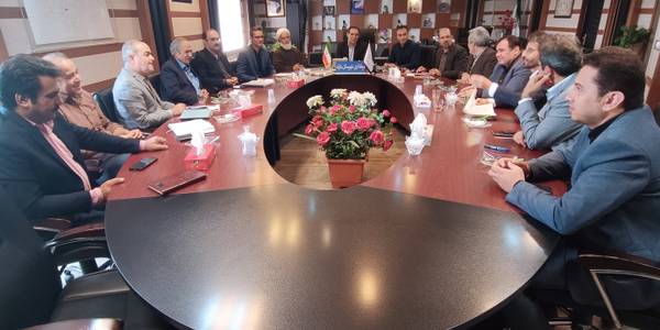 بررسی مسائل و مشکلات شهر مهاجران با حضور سرپرست فرمانداری شهرستان شازند