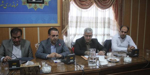 نشست بررسی مشکلات واحدهای صنعتی شهرستان خمین برگزار شد