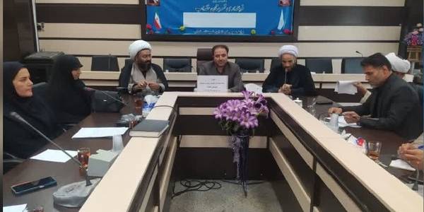 جلسه ستاد حمایت از خانواده و جوانی جمعیت شهرستان خنداب به ریاست احدی فرماندار و با حضور حجت الاسلام و المسلمین صفاهانی امام جمعه ،حجت الاسلام تاج آبادی مسئول ستاد مردمی جمعیت استان و اعضای ستاد در محل سالن جلسات فرمانداری برگزار گردید.   ۱۴۰۲-۵-۱۷