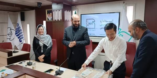 ویتنامی‌ها هم طعم نان کامل استان مرکزی را چشیدند