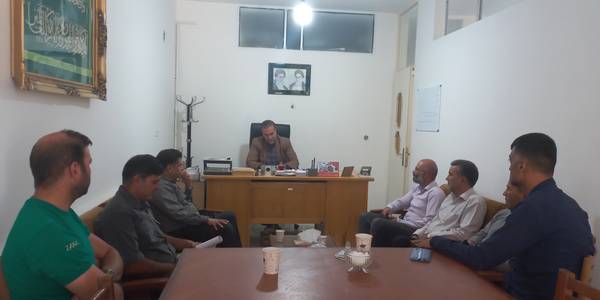 جلسه برگزاری همایش پیاده روی جاماندگان اربعین حسینی در روستاهای مجتمع به ریاست جناب آقای شالیان مقدم بخشدار زاویه و با حضور آقای میرهاشمی رئیس اداره ورزش و جوانان شهرستان زرندیه ودهیاران روستاهای مجتمع بخش زاویه وسایر مسئولان مربوطه در دفتر بخشداری زاویه برگزار گردید.