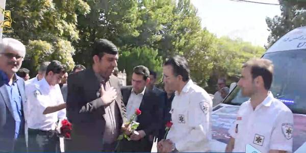 💢 حضور امیر هادی فرماندار شهرستان اراک دراعزام نیروی های اورژانس ۱۱۵ دانشگاه علوم پزشکی اراک به مرزهای کشور برای خدمت رسانی به زائرین اباعبدالله الحسین(ع)