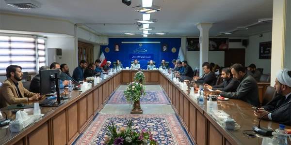 مردم رکن هر حرکتی در دولت سیزدهم هستند- پیشگامی بانوان در پیش ثبت‌نام انتخابات نماد مردم‌سالاری دینی