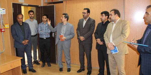 بازدید از اتاق سرور شرکت برق منطقه‌ای باختر