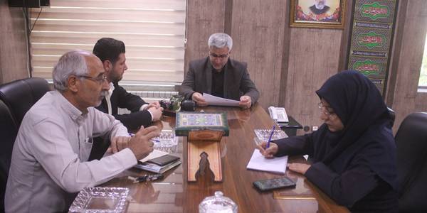 نشست خبری فرماندار با اصحاب رسانه و مطبوعات شهرستان خمین برگزار شد.