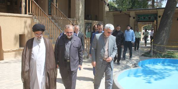 استاندار مرکزی از بیت تاریخی حضرت امام در خمین بازدید کرد
