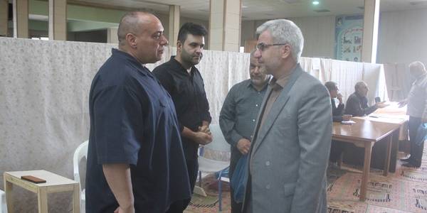 میز خدمت ادارات شهرستان در محل مصلی امام خمینی (ره) خمین برپا شد