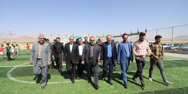 بهره برداری از زمین چمن مصنوعی تعدادی از روستاهای بخش کمره شهرستان خمین