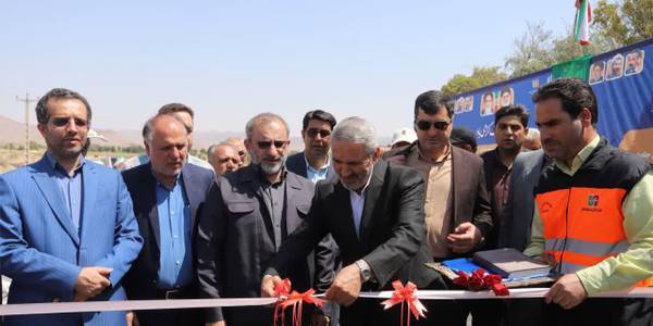 واریانت محور روستای میان رودان  با حضور استاندار مرکزی و جمعی از مسئولین به بهره‌برداری رسید.