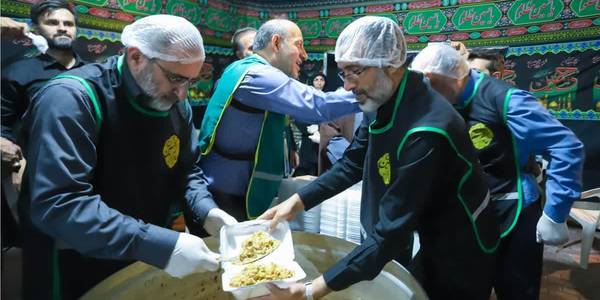 بازدید استاندار مرکزی از موکب «ایستگاه اول راه کربلا»