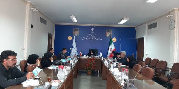 جلسه توانمند سازی واشتغال زایی بانوان عشایر با دستور کار بررسی راهکارهای کمک به اقتصاد خانواده و مشارکت در فعالیت های اقتصادی زنان عشایر به ریاست مفتح زاده مدیرکل دفتراموربانوان و خانواده استانداری و با حضور دستگاه های اجرایی مدعو در محل استانداری برگزار گردید .
یکشنبه ۵مرداد۱۴۰۲