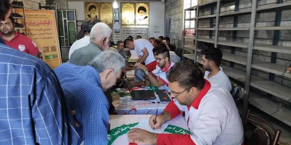 مــیز خدمـت ادارات مربـوطه در مراسـم نماز جمـعه شهر مامـونیه