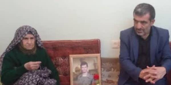 بازدید از خانواده شهدا ؛ به مناسبت هفته دولت
