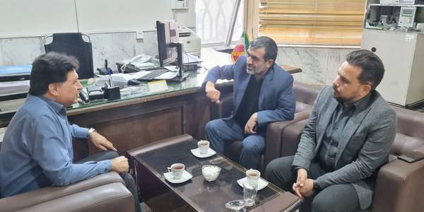 بازدید فرماندار از شعبه بانک ملی مامونیه و بررسی برخی مشکلات و موانع