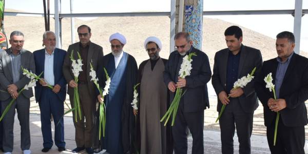 یادمان شهدای گمنام شهر محلات گلباران شد