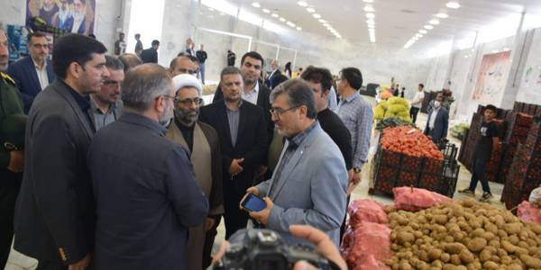 میدان بزرگ میوه و تره بار شهر محلات به بهره برداری رسید.