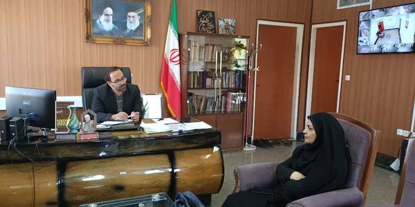 بیاتی رئیس اداره ثبت اسناد با حضور در محل فرمانداری با جواد اتابکی سرپرست فرمانداری تفرش دیدار و گفتگو نمودند.