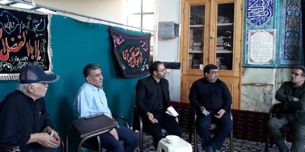 اتابکی سرپرست فرمانداری شهرستان تفرش با شورا، دهیار و خیرین و اعضای هیات امنا روستای کوهین نشست صمیمانه برگزار کردند.