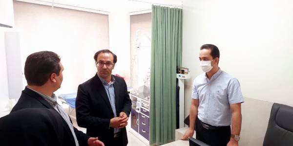 امروز اتابکی فرماندار شهرستان تفرش به صورت سرزده از ادارات مخابرات، راه و شهرسازی، اورژانس، بیمارستان والفجر بازدید کرد و از نحوه انجام کارکرد کارکنان و برخورد با ارباب رجوع ها از نزدیک مشاهده کرد.