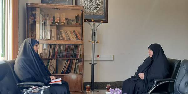 نشست مفتح زاده مدیر کل دفتر اموربانوان و خانواده استانداری  مرکزی با خانم منصوری مسئول مجمع خیرین انتقال خون پیرامون راهکارهای تعامل و همکاری بین دفترامور بانوان  و خانواده و مجمع خیرین انتقال خون و بررسی راهکارهای  تشویق  بانوان به امرخداپسندانه اهدای خون  درمحل دفتر امور بانوان  برگزارشد  .٢٦-٠٦-١٤٠٢