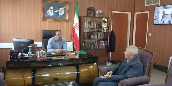 دیدار مردمی دکتر اتابکی سرپرست فرمانداری شهرستان با جمعی از شهروندان شهرستان تفرش و پیگیری مسائل و مشکلات مراجعین               :