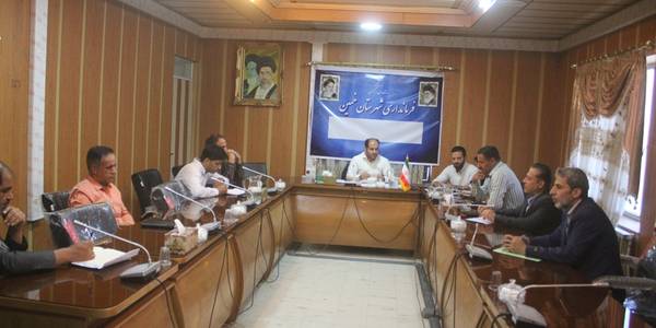 جلسه مشترک کارگروه ساماندهی کشتارگاه دام و کنترل جمعیت حیوانات ناقل در شهرستان خمین برگزار شد