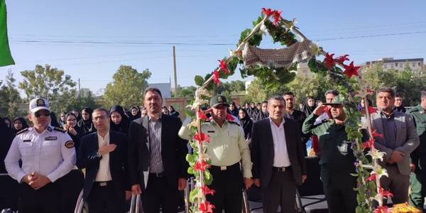 زنگ مهر و مقاومت  در سطح مدارس شهرستان زرندیه