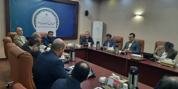 اولین جلسه شورای راهبری توافقنامه توسعه اقتصاد دانش بنیان در استان مرکزی با حضور استاندار مرکزی،معاون هماهنگی امور اقتصادی وتوسعه منطقه ای استانداری مرکزی وبه رباست معاون توسعه اقتصاد دانش بنیان معاونت علمی ،فناوری ریاست جمهوری وبا حضور جمعی از مدیران دستگاههای اجرایی استان مرکزی ومدیران ستادی معاونت علمی ریاست جمهوری در مرکز معاونت علمی ریاست جمهوری برگزار گردید.
در این جلسه ضمن تبادل نظر جهت تعیین فهرست اولیه پروژه های اولویت دار درخصوص تعیین طرحهای پیشنهادی جهت استفاده از مبلغ ۳۰۰ میلیارد ریال کمک بلاعوض معاونت علمی ریاست جمهوری به استان، جمع بندی نهایی بعمل آمده وتصمیماتی در این خصوص اتخاذ گردید.
دوشنبه ۱۴۰۲-۰۷-۰۳