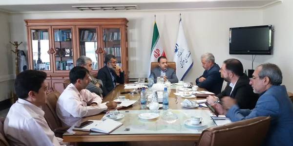 شدید نظارت بر بازار گوشت قرمز ومرغ

🔹جلسه کمیته اقدام مشترک تنظیم بازار استان مرکزی به ریاست میرزاخانی معاون هماهنگی امور اقتصادی و توسعه منطقه‌ای استاندار و با حضور اعضای مرتبط برگزار گردید.

شنبه ۱۴۰۲-۰۷-۰۱