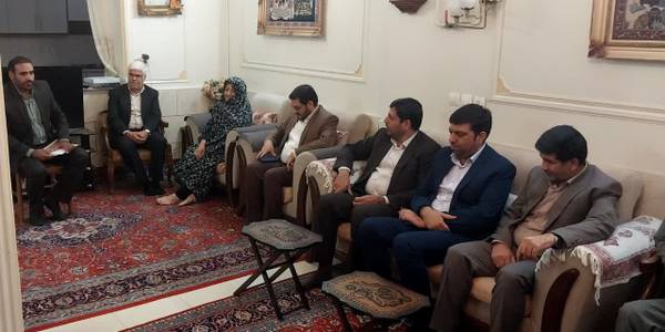 🔴 دیدار و تجلیل مسئولین شهرستان اراک از مادران گرانقدر شهدا