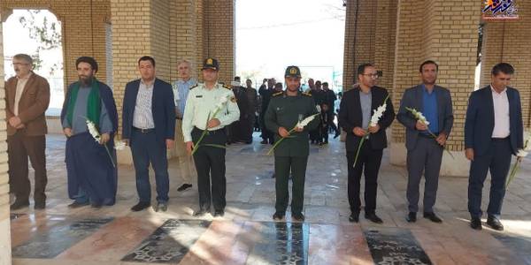 گلباران قبور مطهر شهدا              :