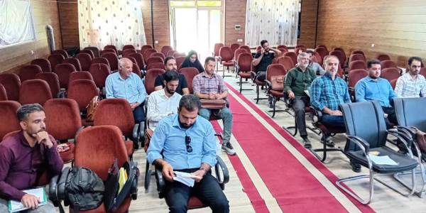 برگزاری کارگاه آموزشی با عنوان آیین نگارش و مکاتبات اداری  ویژه دهیاران بخش قره چای شهرستان خنداب