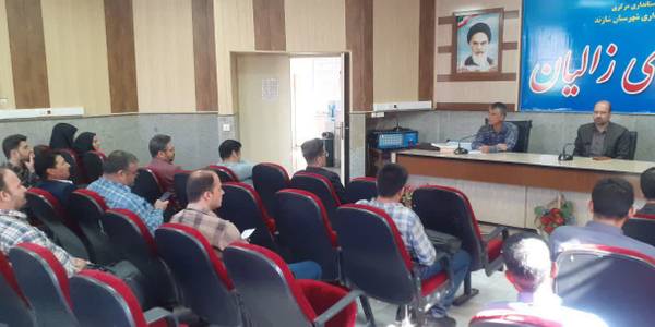 برگزاری کارگاه آموزشی با عنوان آیین نگارش و مکاتبات اداری ویژه دهیاران بخش زالیان شهرستان شازند