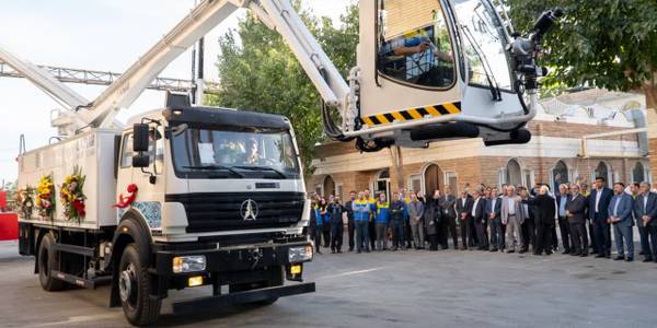 نخستین دستگاه ضدیخ پاش هواپیما در اراک رونمایی شد