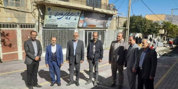بازدید دکتر اتابکی سرپرست فرمانداری، مشهدی مشاور نماینده مردم شریف شهرستانهای تفرش، اشتیان و فراهان در مجلس شورای اسلامی، شهردار و اعضای شورای شهر از روند اجرا و پیشرفت پروژه کف پوش خیابان امام خمینی (ره) شهر تفرش.