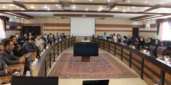 جلسه بررسی مسائل و مشکلات همکاران حوزه عمرانی استانداری برگزار شد.