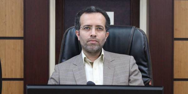 تمرکززدایی، با تقویت جایگاه شوراها و دهیاری‌ها تحقق می‌یابد