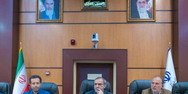 استاندار: شوراها و دهیاران حلقه میانی بین دولت و مردم هستند