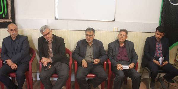 جلسه بررسی مشکلات روستاهای بخش مرکزی شهرستان خمین برگزار شد