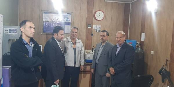 رفع موانع تولید در بازدیدهای میدانی 
به منظور بررسی آخرین وضعیت پیشرفت طرح توسعه شرکت ماهد آلومینیم واقع در شهرک صنعتی خیر آباد ، معاون هماهنگی امور اقتصادی از این طرح بازدید کرد.در این بازدید که مدیر بانک صنعت و معدن استان نیز حضور داشت،تامین ۱۵۰۰ میلیارد ریال از محل منابع داخلی در اجرای طرح مذکور مشارکت دارد.
همچنین تصمیمات لازم جهت پرداخت مابقی تسهیلات مصوب طرح در بخش ماشین آلات وهمچنین تامین سرمایه در گردش این واحد تولیدی اتخاذ گردید.
با راه اندازی این واحد تولیدی ۵۰۰ فرصت شغلی ایجاد خواهد شد.