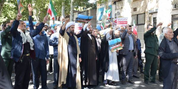 تجمع مردم و مسئولین شهرستان محلات در محکومیت جنایات اسرائیل