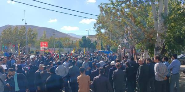 تجمع خودجوش مردم ولایتمدار شهرستان تفرش در محکومیت جنایت حمله به بیمارستان توسط رژیم جعلی اسرائیل