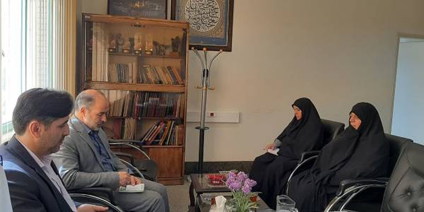 نشست مفتح زاده مدیر کل دفتر امور زنان و خانواده با طالبی مدیرکل روابط عمومی استانداری و متینی فرمدیر داخلی درمانگاه ثار الله پیرامون راه اندازی کلینیک درمان ناباروری دراین درمانگاه  .
سه شنبه ٢ آبان  ١٤٠٢