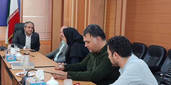 گودرزی زاده، مدیر‌کل کتابخانه های عمومی استان مرکزی به همراه رییس این نهاد در ساوه با مهدی الیاسی معاون استاندار و فرماندار ویژه شهرستان ساوه دیدار و گفت‌وگو کردند.