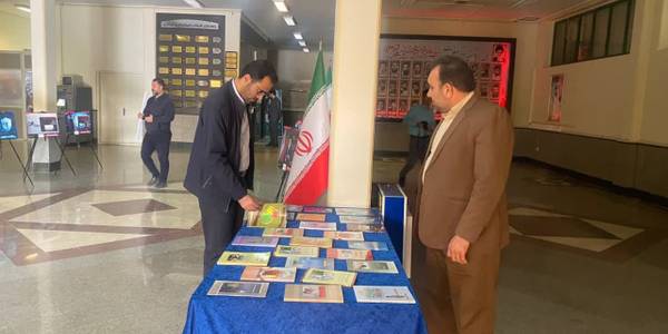 بازدید از نمایشگاه نکوداشت هفته پدافند غیرعامل.