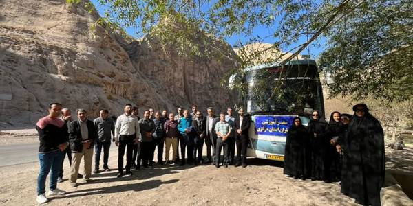 سفر آموزشی دهیاران بخش مرکزی شهرستان شازند به مشهد مقدس