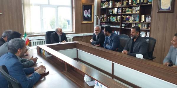 نشست با مدیرکل آموزش و پرورش استان.